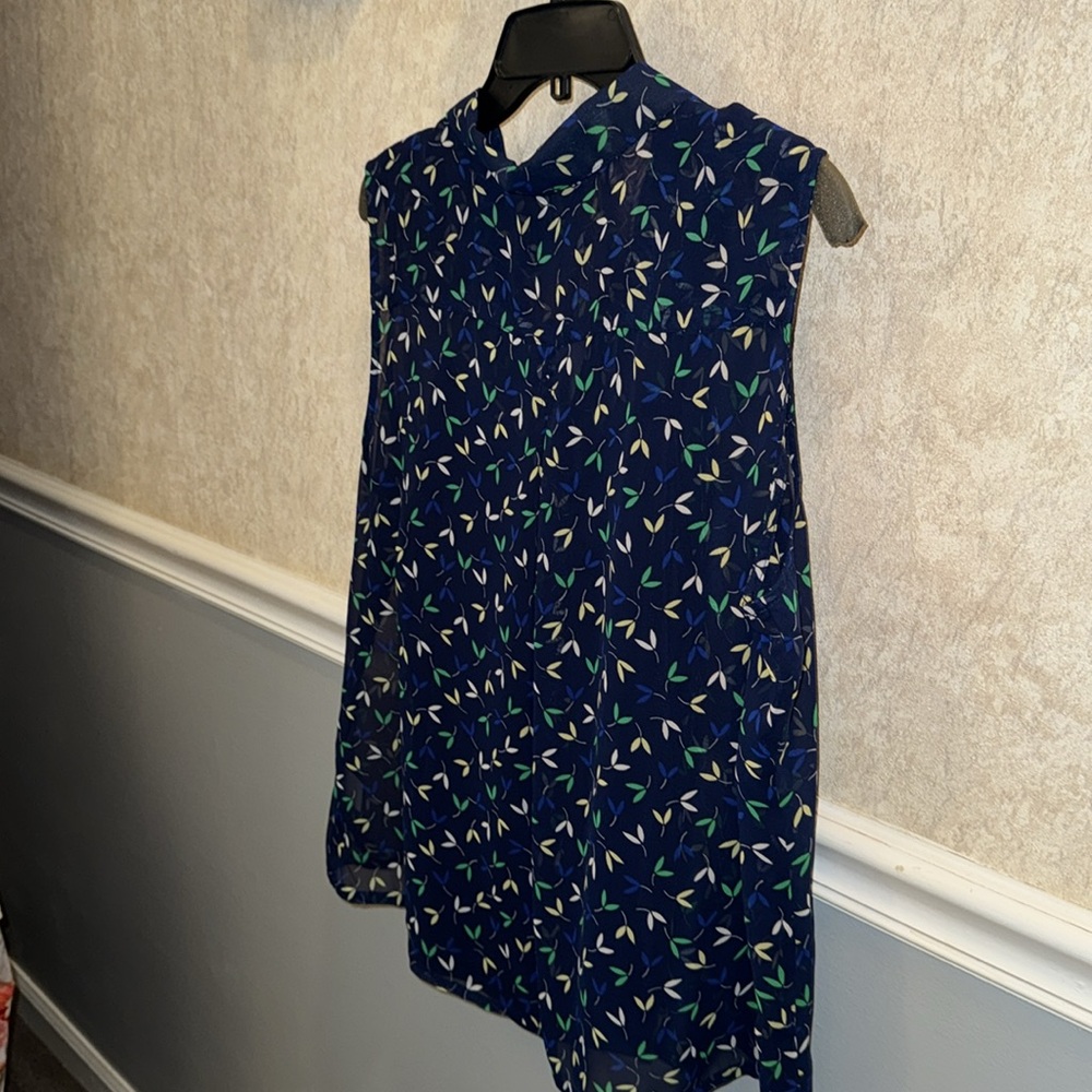 Liz Claiborne Women's Navy Sleeveless Top With Tank Top Underneath - Picture 8 of 9